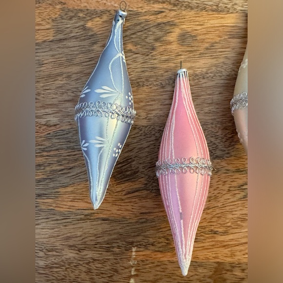 Set of 5 vintage Teardrop Christmas ornaments - Picture 9 of 9